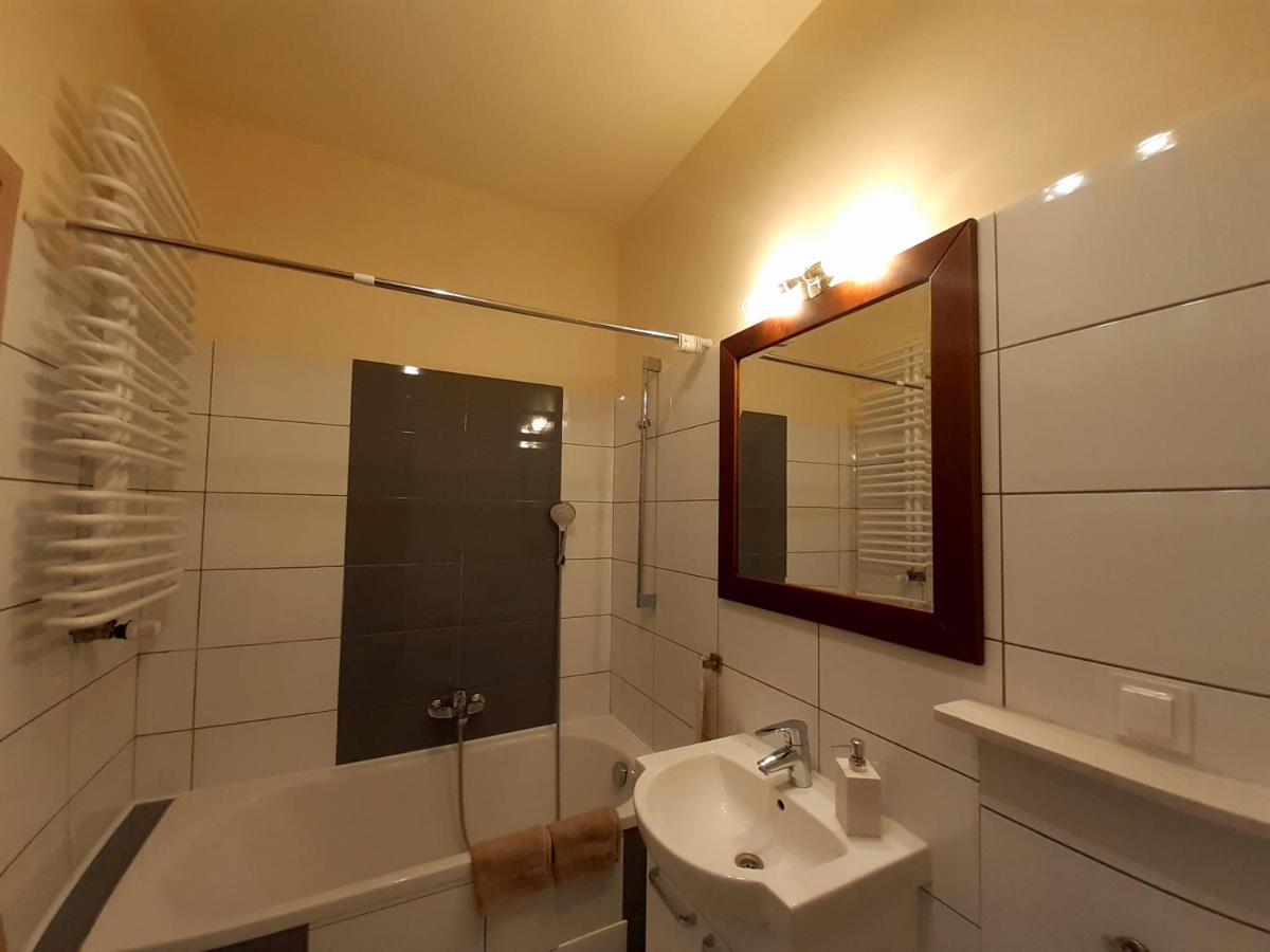Green Wilanow Apartment With Free Parking Warsaw Ngoại thất bức ảnh